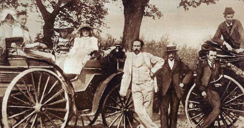 Kush e krijoi Mercedes Benz-in